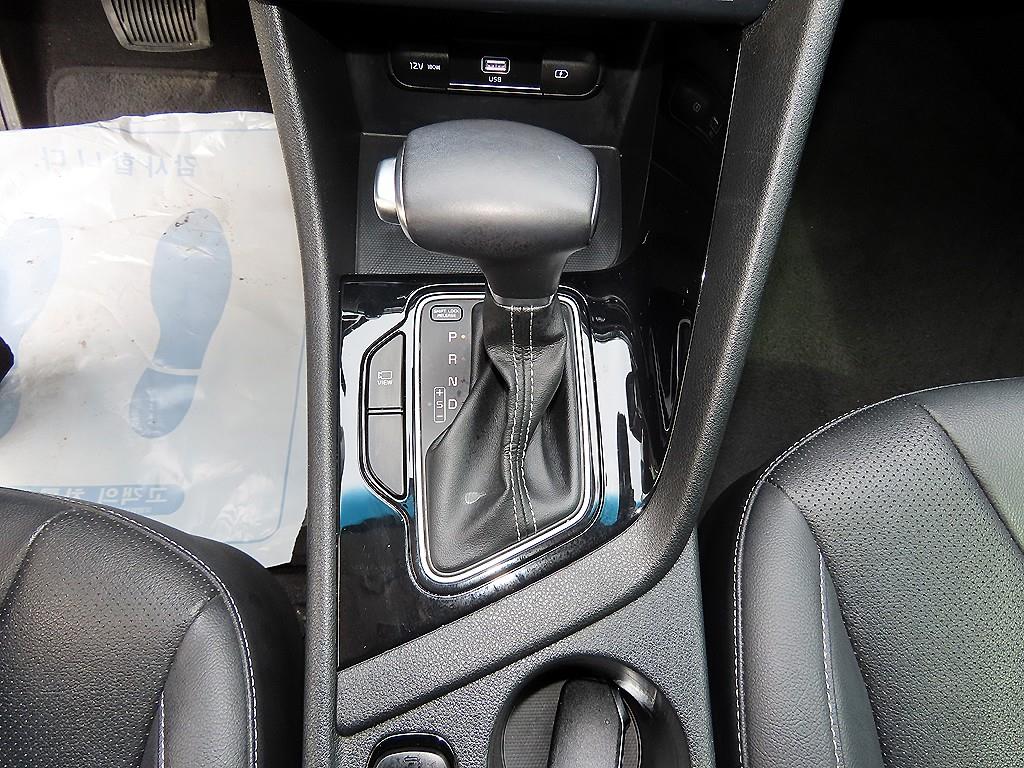 KIA Niro - Vista 10