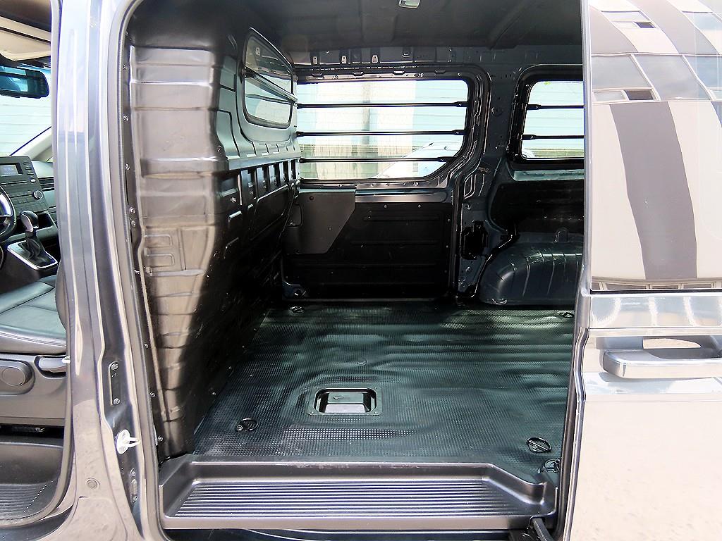HYUNDAI Staria - Vista 6