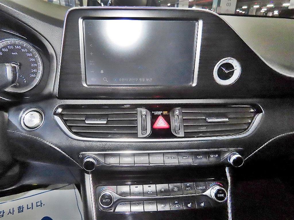 HYUNDAI Grandeur - Vista 11