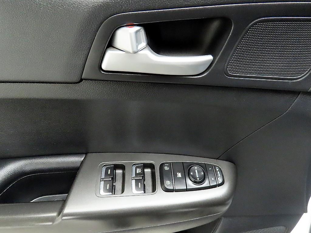 KIA Sportage - Vista 11