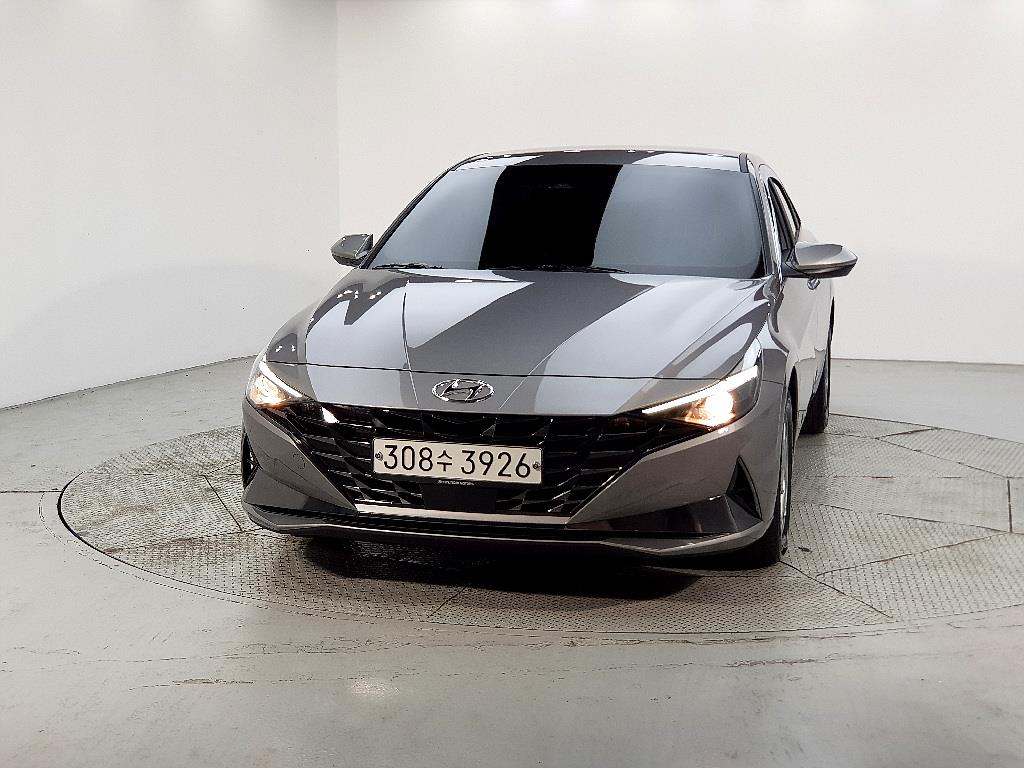 HYUNDAI Avante - Vista 2