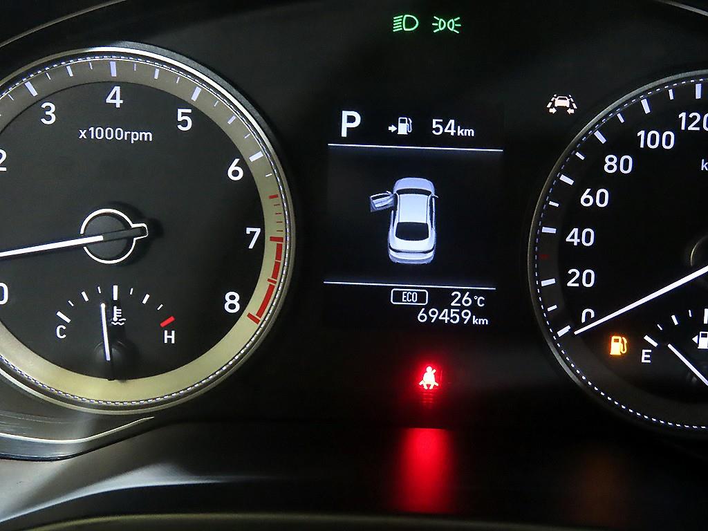 HYUNDAI Grandeur - Vista 9