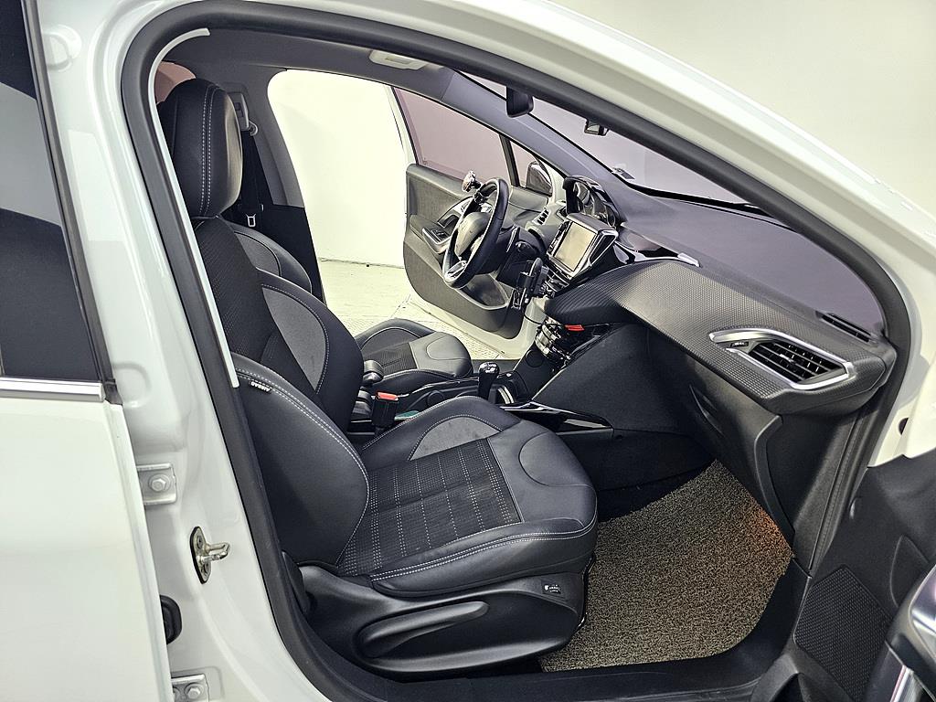 Peugeot 2008 - Vista 10