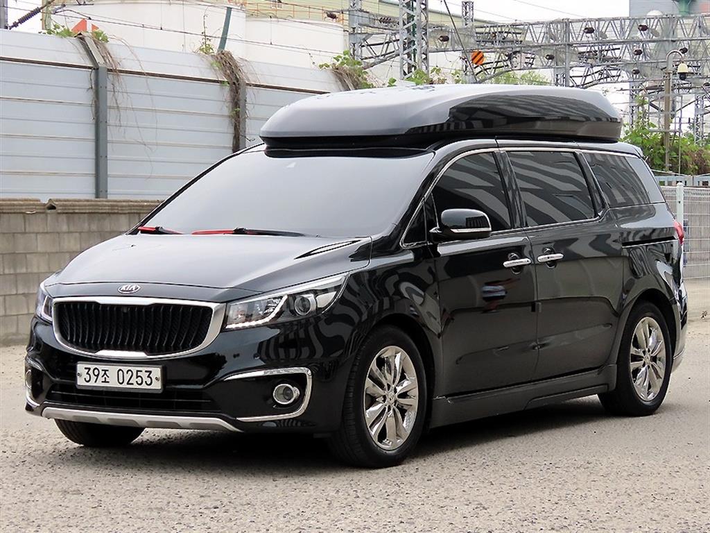 KIA Carnival - Vista 2