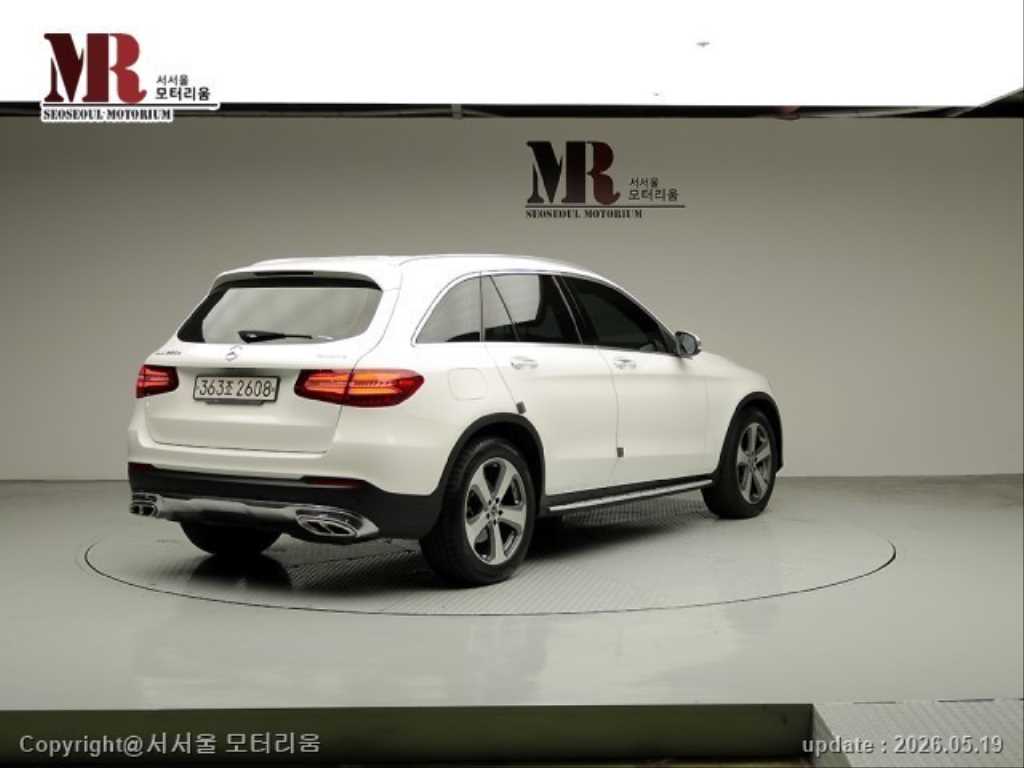 Mercedes Benz GLC Class - Vista 3
