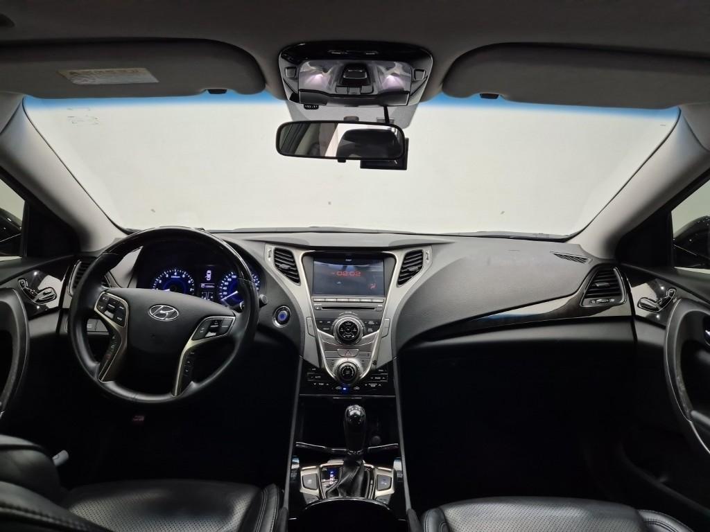 HYUNDAI Grandeur - Vista 7