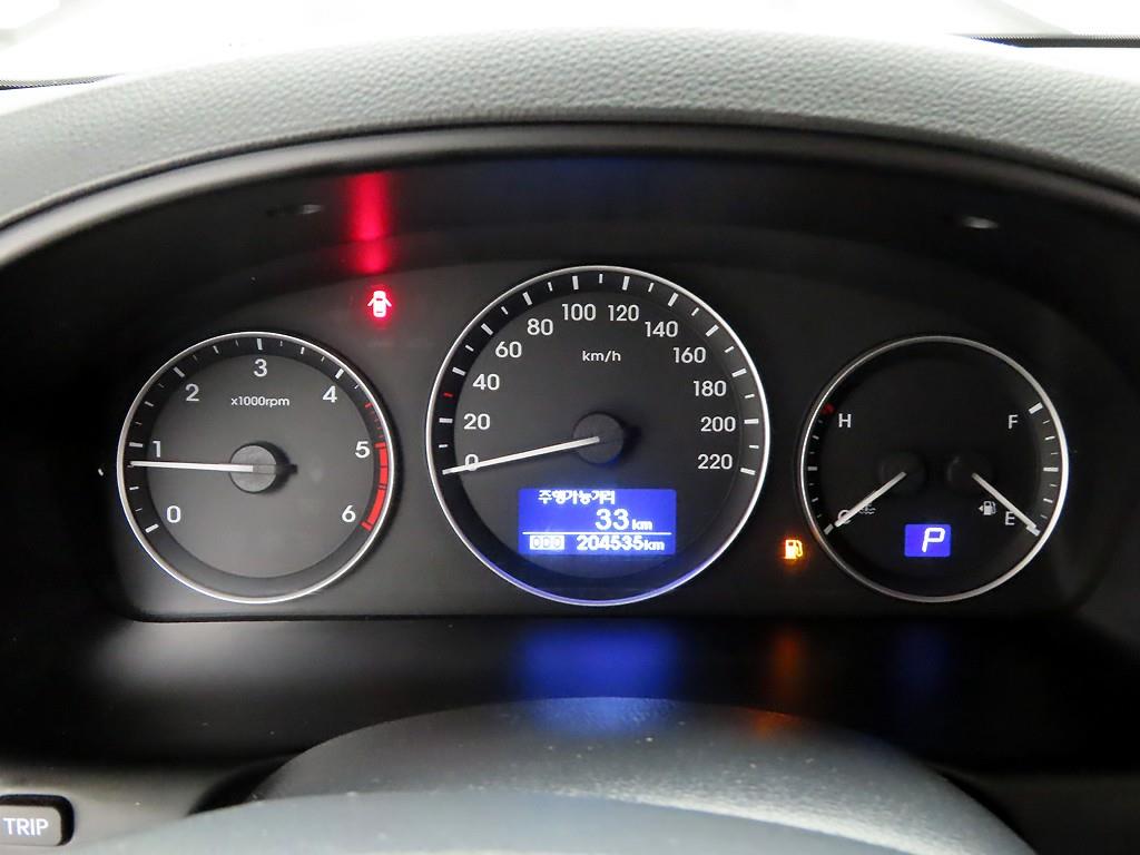 HYUNDAI Starex - Vista 5