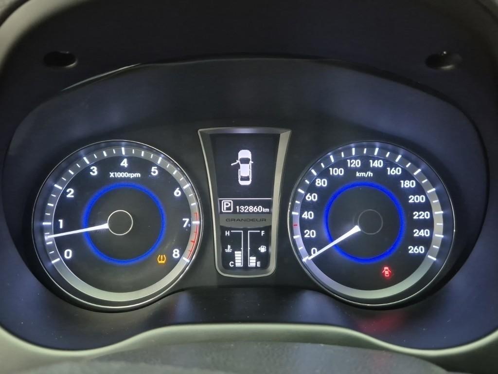 HYUNDAI Grandeur - Vista 6