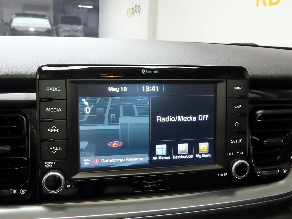 KIA Stonic - Vista 8