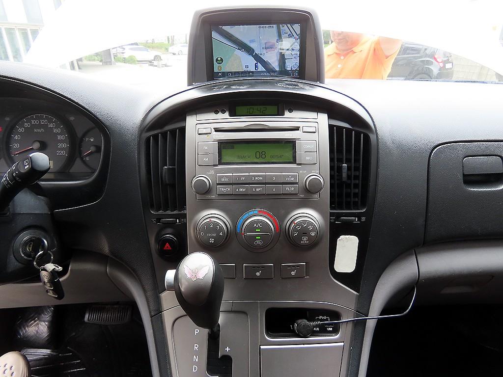 HYUNDAI Starex 2015 Blanco - Importación desde Corea - HF Imports Iquique - Foto 13