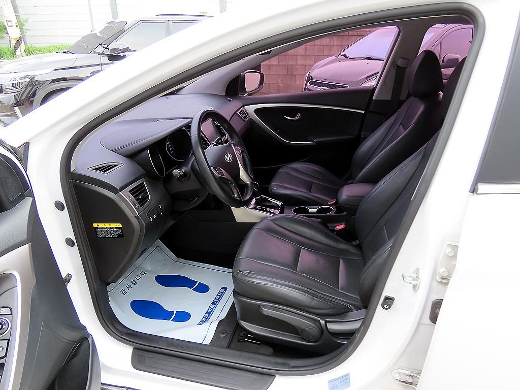 HYUNDAI i30 - Vista 5