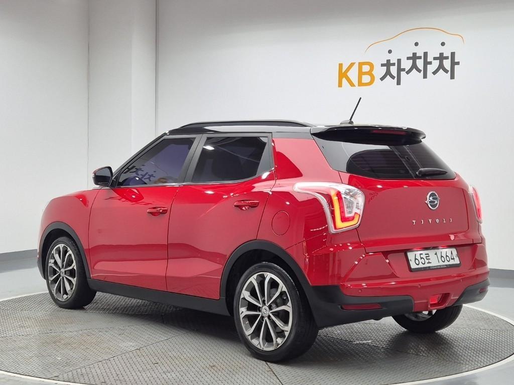Ssangyong Tivoli - Vista 4