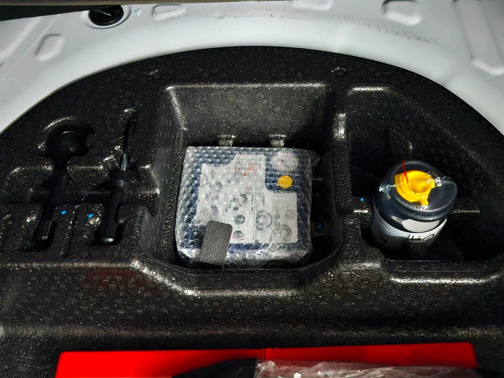 HYUNDAI Avante 2017 Blanco - Importación desde Corea - HF Imports Iquique - Foto 18