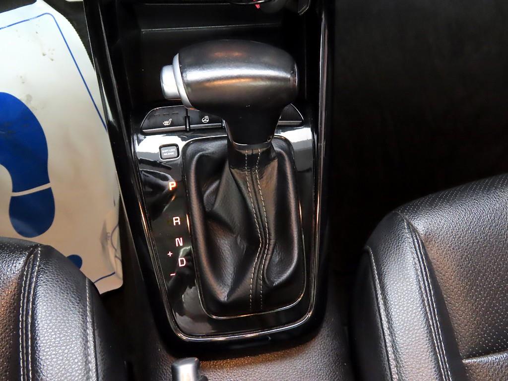 KIA Stonic - Vista 11
