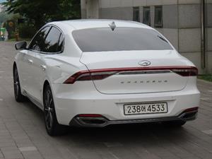 HYUNDAI Grandeur - Vista 8