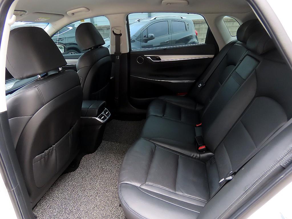 HYUNDAI Grandeur - Vista 6