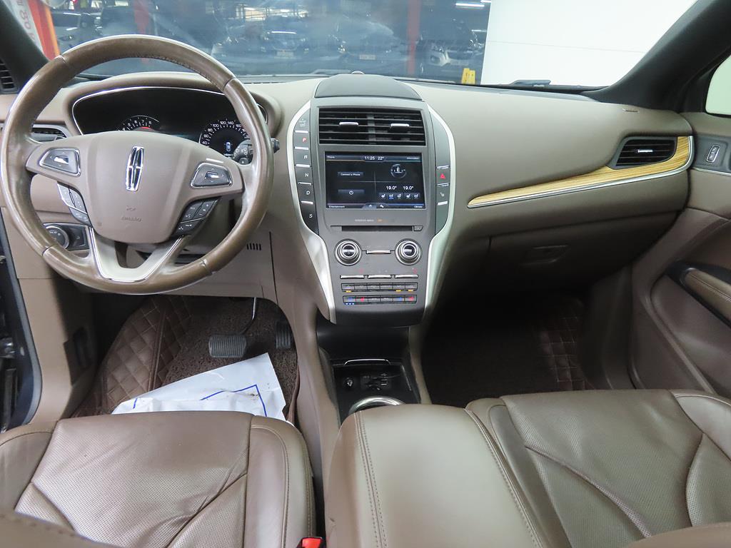 Lincoln MKC - Vista 7
