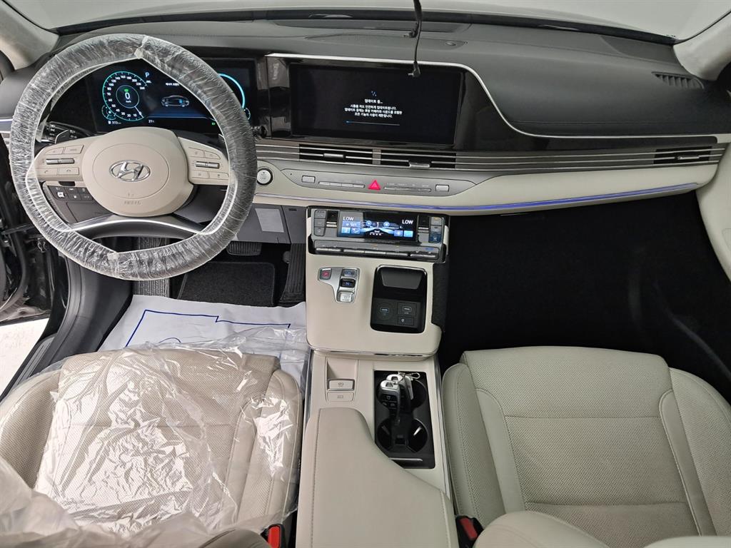HYUNDAI Grandeur - Vista 11