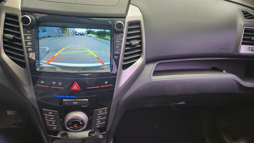 Ssangyong Tivoli - Vista 9