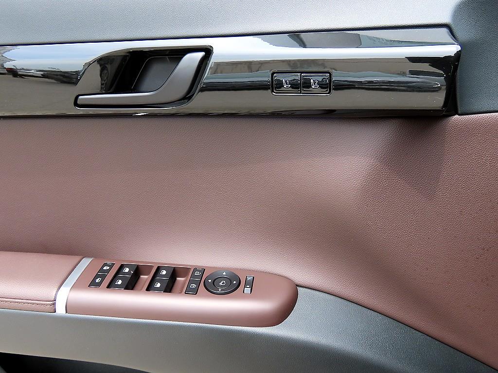 HYUNDAI Grandeur - Vista 11