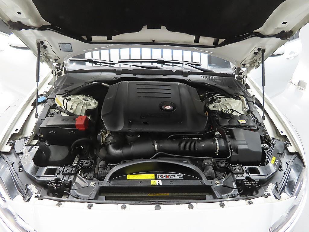 Jaguar XF 2017 Blanco - Importación desde Corea - HF Imports Iquique - Foto 7