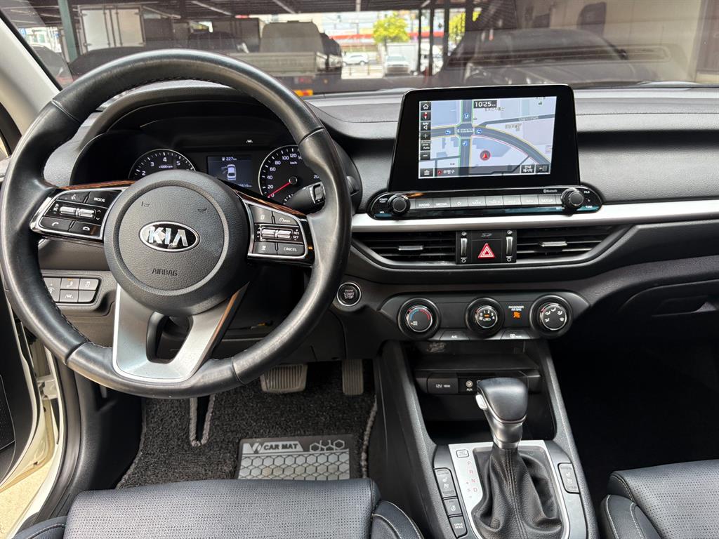 KIA K3 - Vista 5