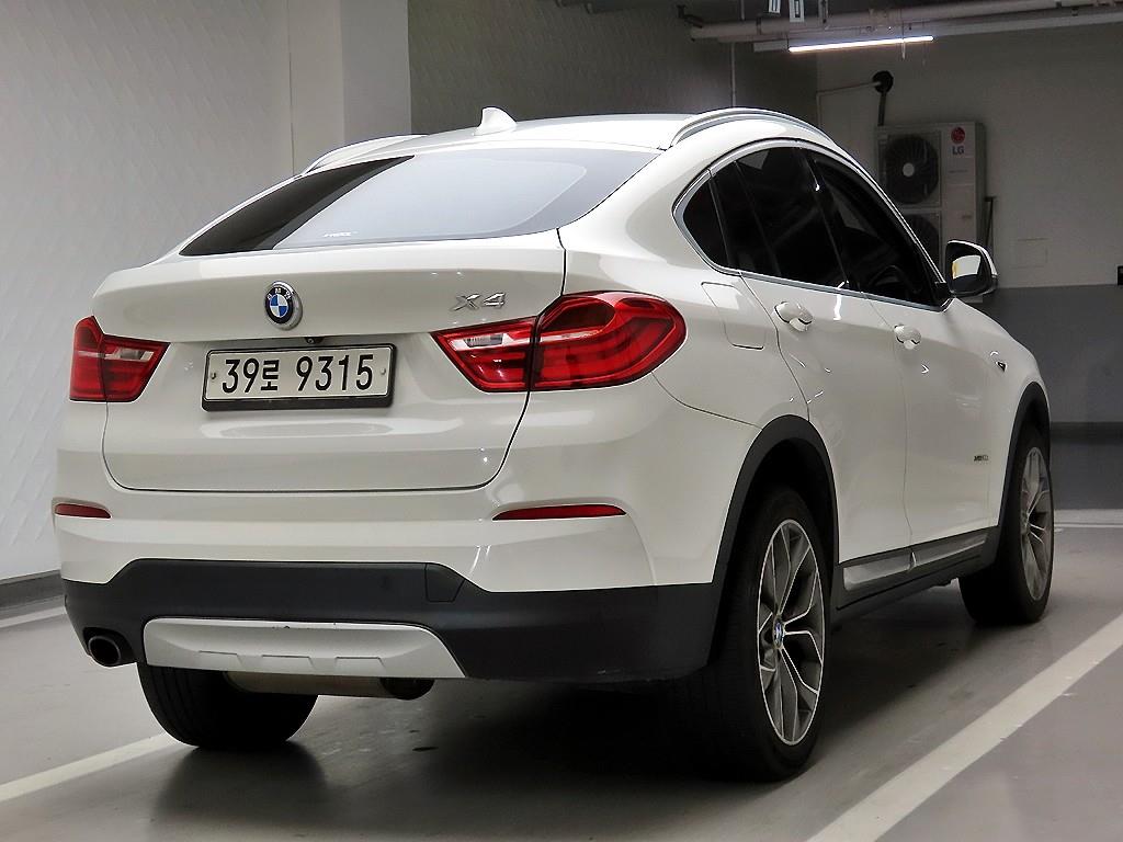 BMW X4 - Vista 4