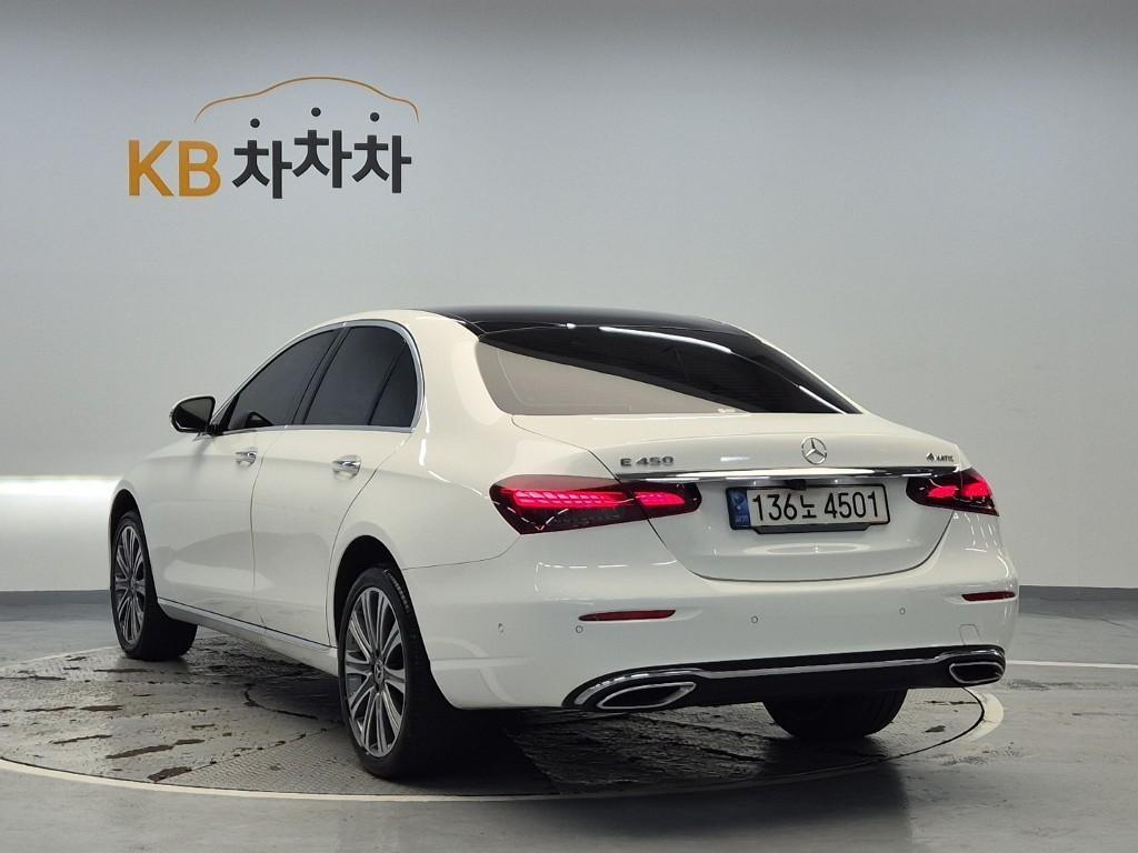 Mercedes Benz E class - Vista 2