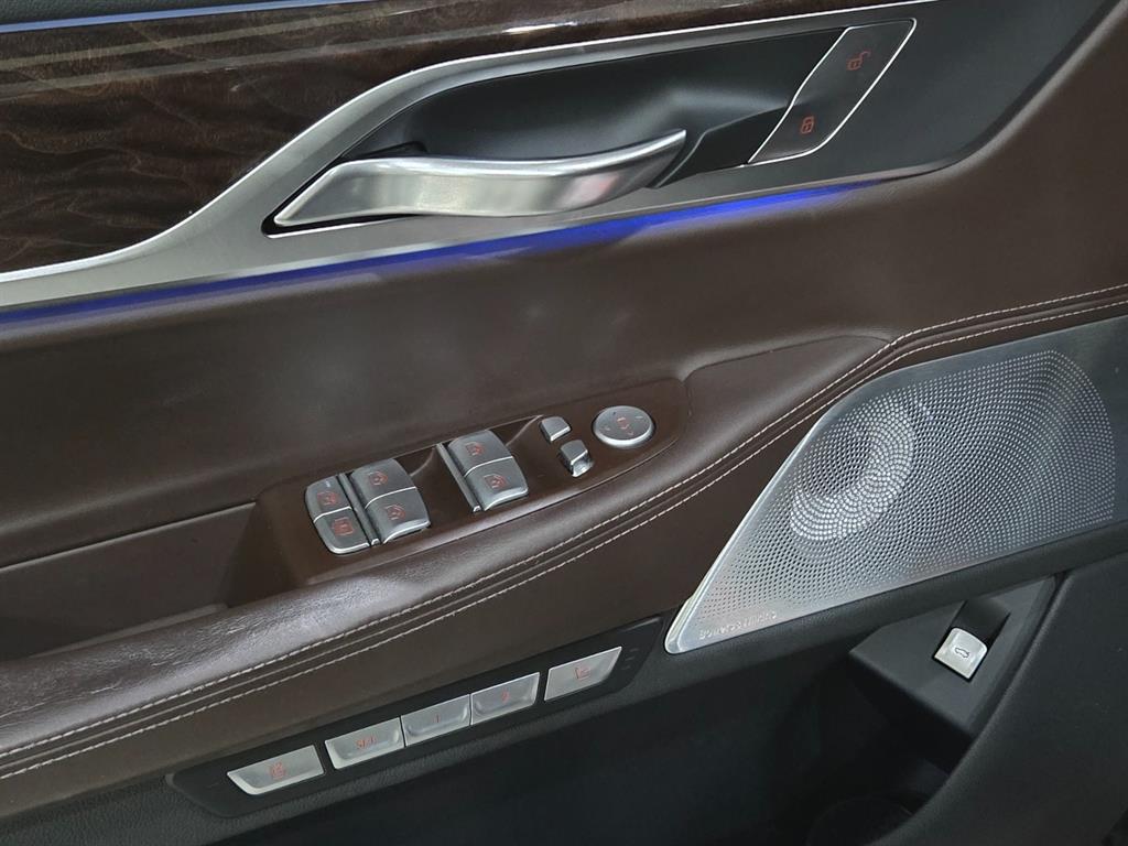 BMW 7 Series - Vista 12