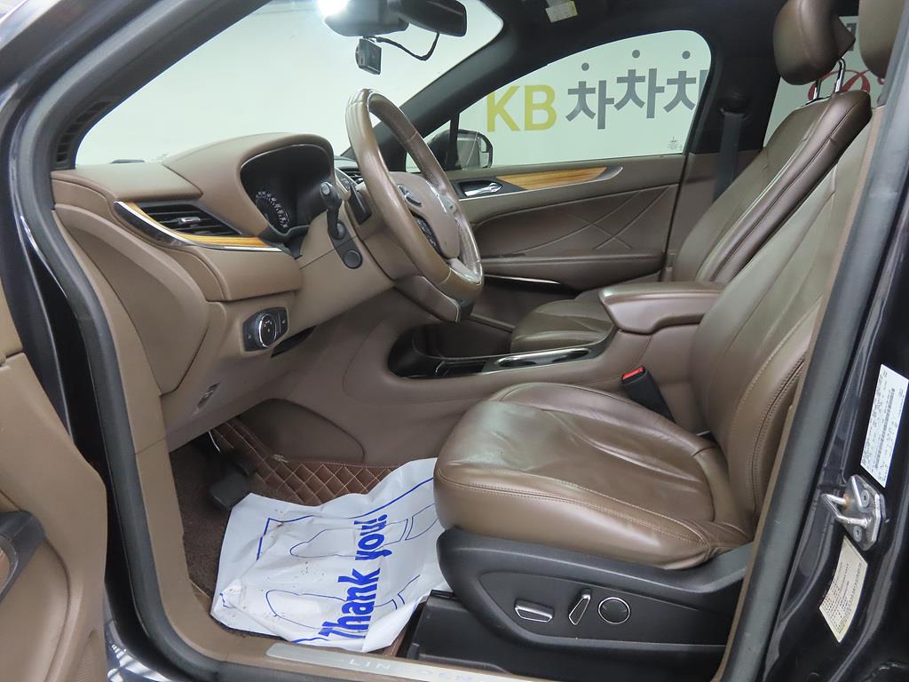 Lincoln MKC - Vista 5