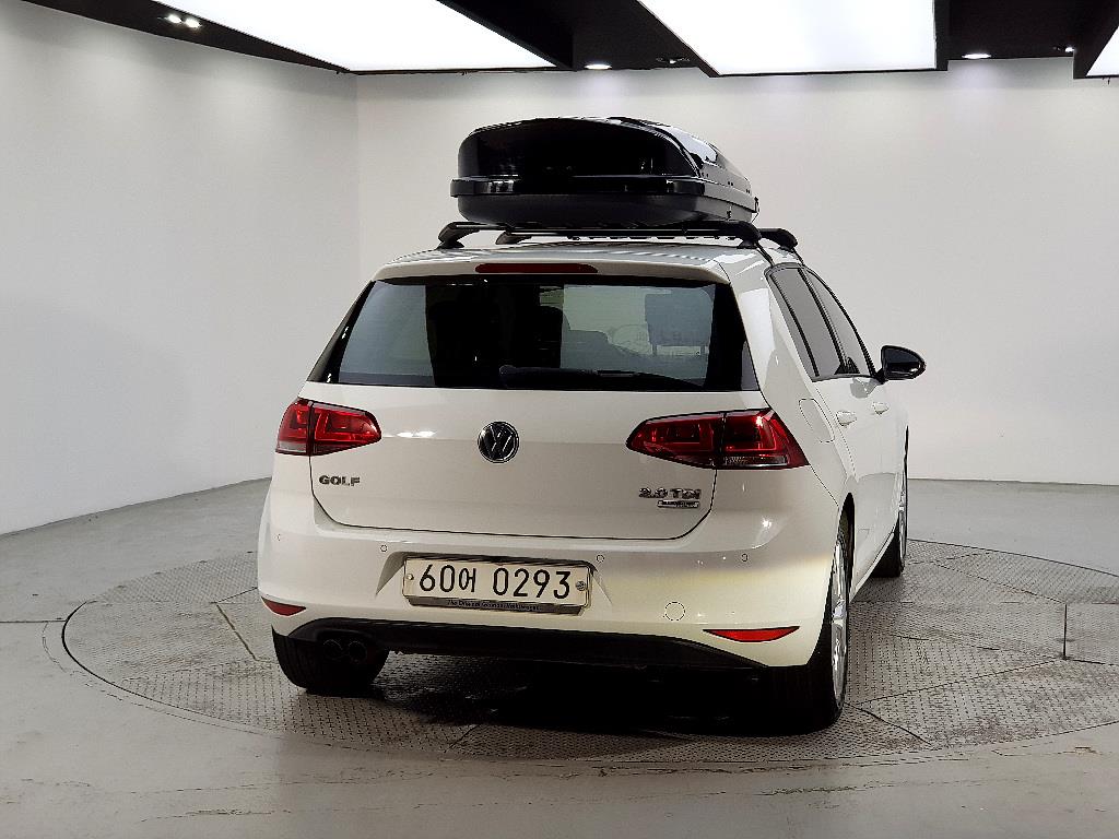 Volkswagen Golf - Vista 3