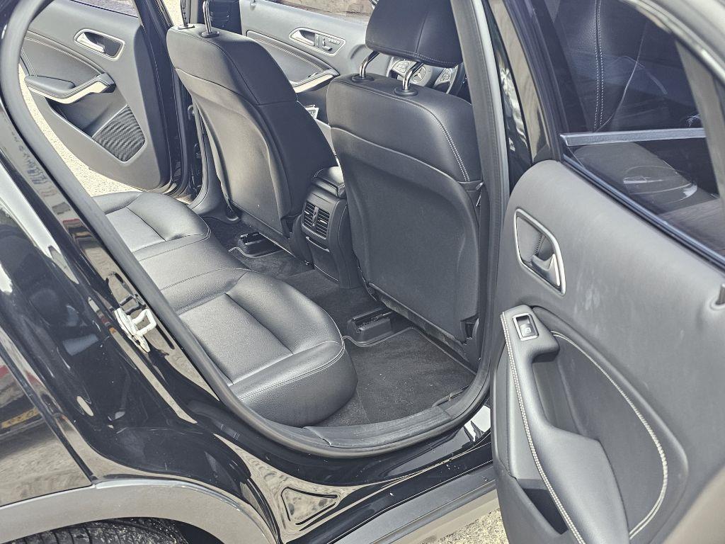 Mercedes Benz GLA Class 2016 Negro - Importación desde Corea - HF Imports Iquique - Foto 18