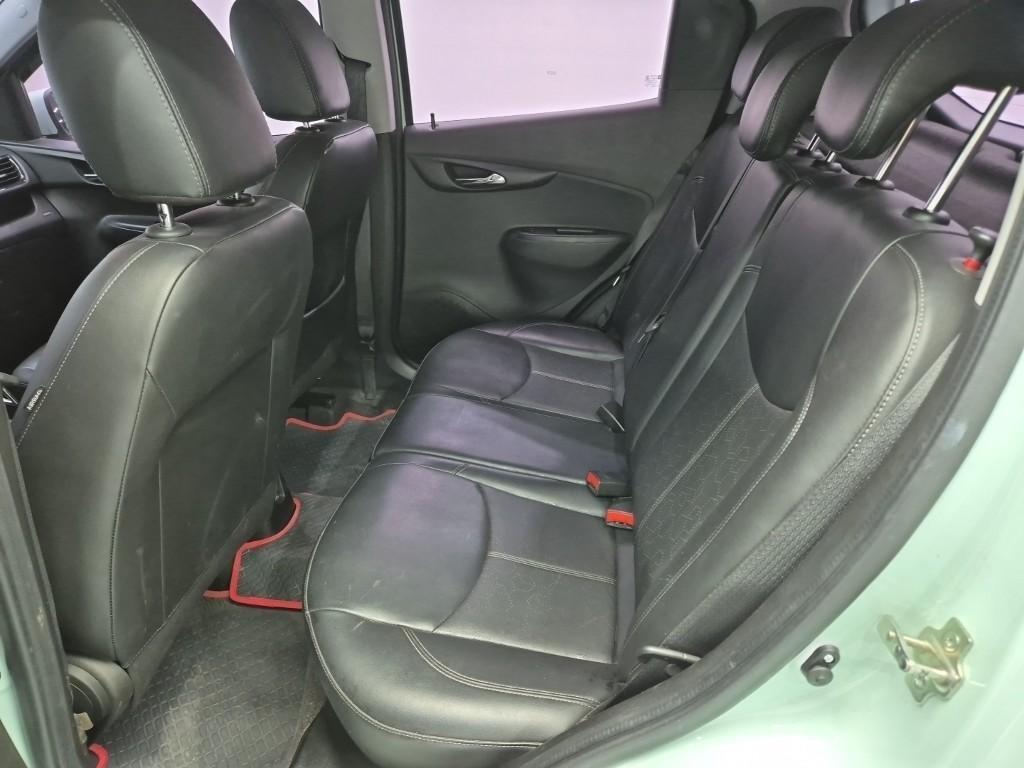 Chevrolet Spark - Vista 11