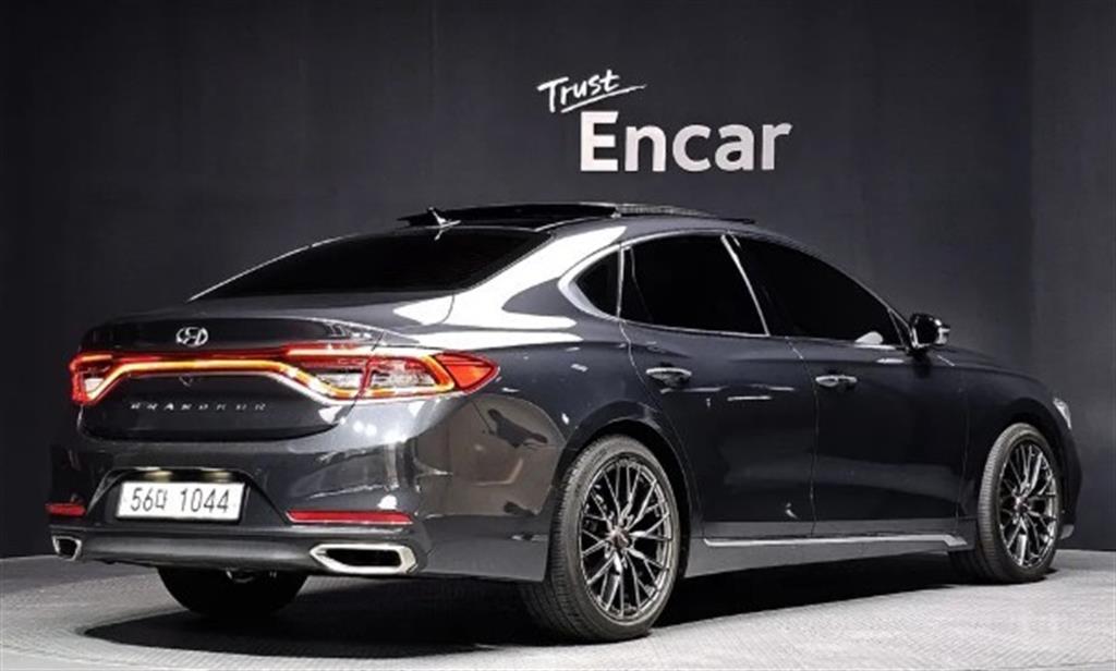 HYUNDAI Grandeur - Vista 2