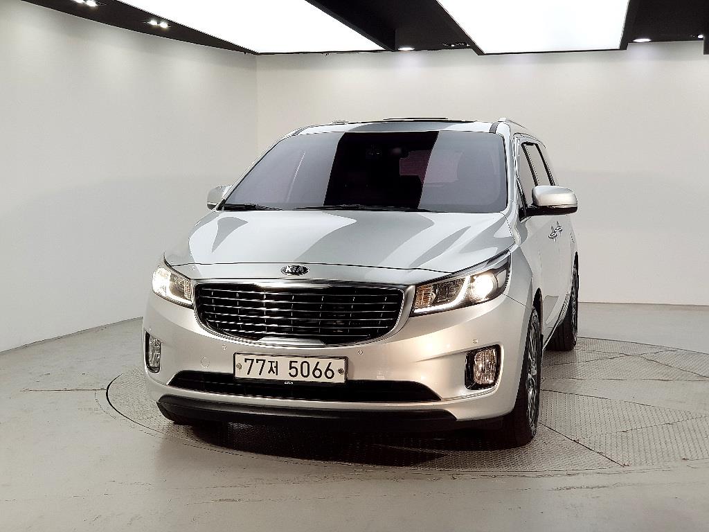 KIA Carnival - Vista 2