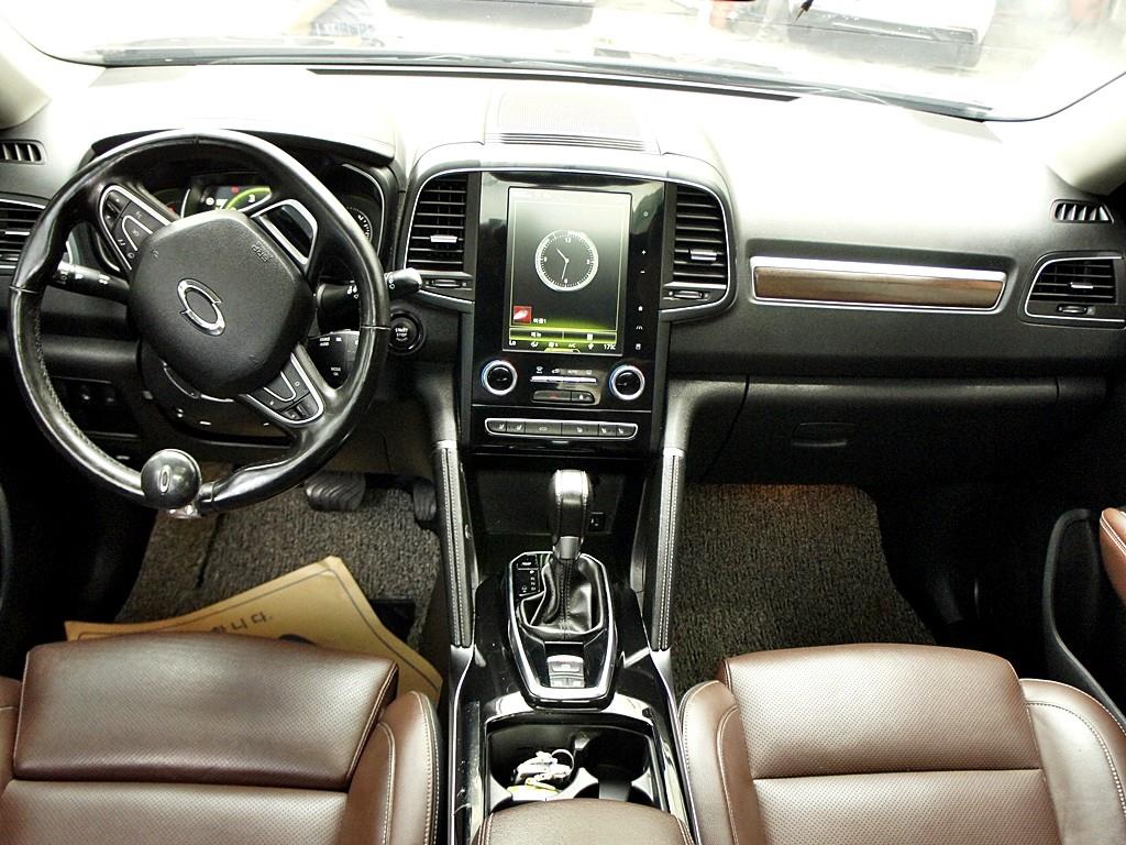 SAMSUNG QM6 - Vista 12