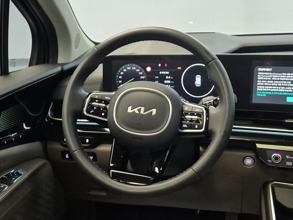KIA Carnival - Vista 9