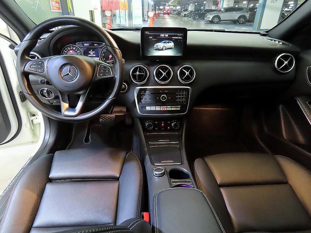 Mercedes Benz A Class - Vista 10