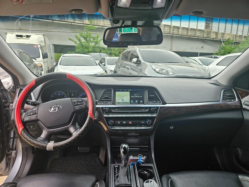 HYUNDAI Aslan - Vista 7