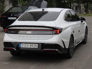 HYUNDAI Sonata - Vista 6