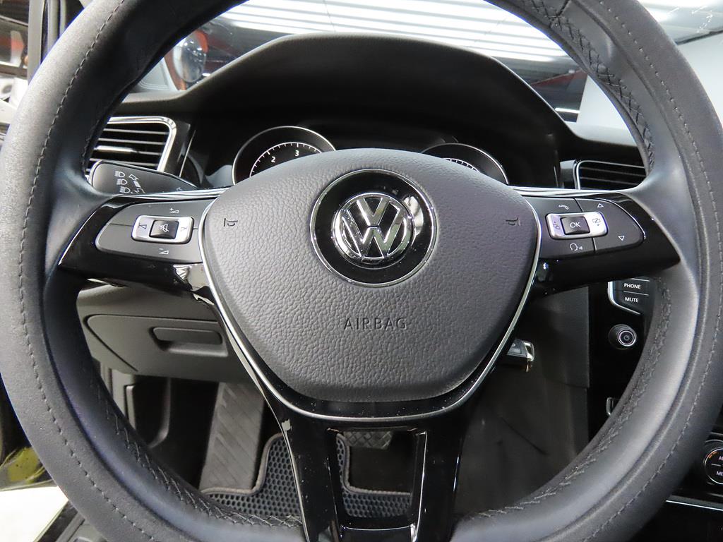 Volkswagen Golf - Vista 8