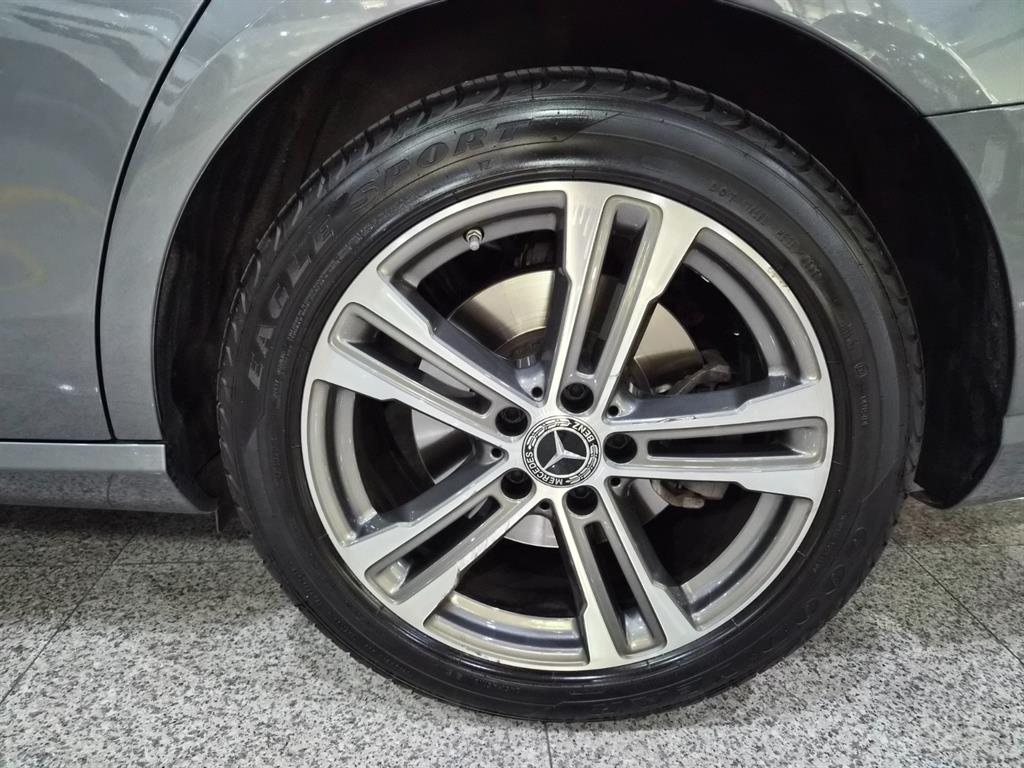 Mercedes Benz E class 2022 Gris - Importación desde Corea - HF Imports Iquique - Foto 20