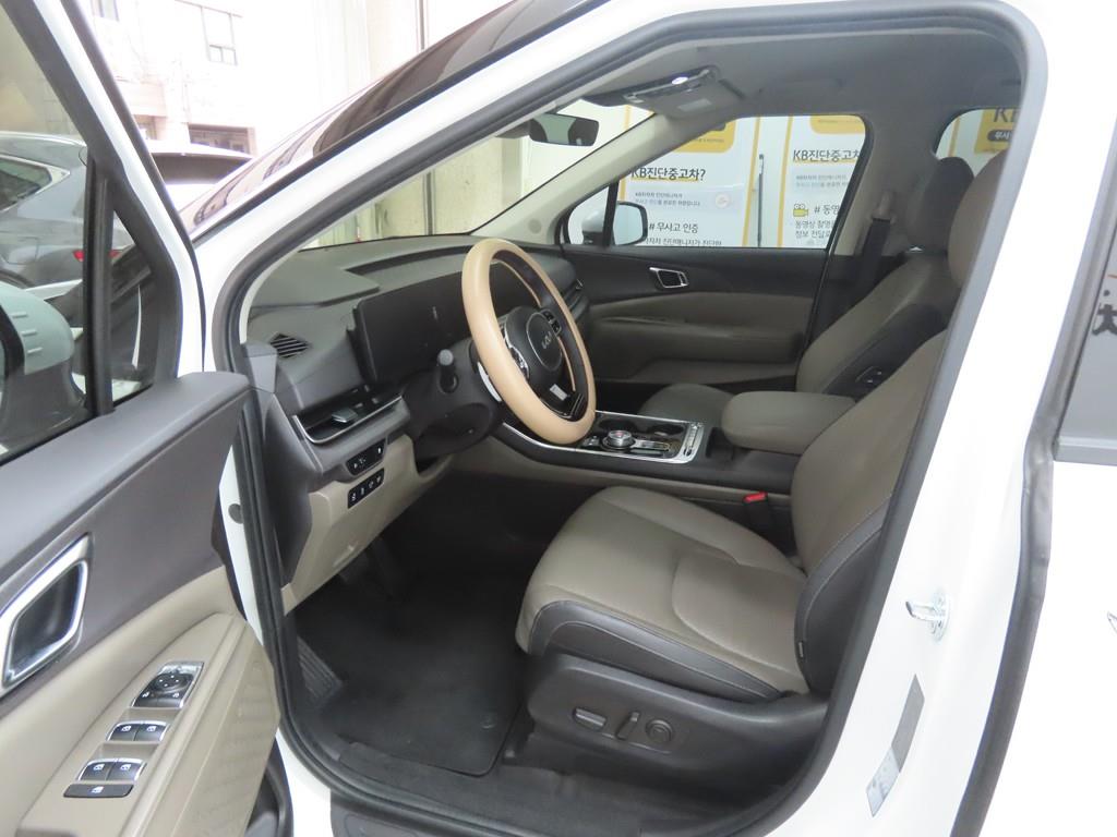 KIA Carnival - Vista 5