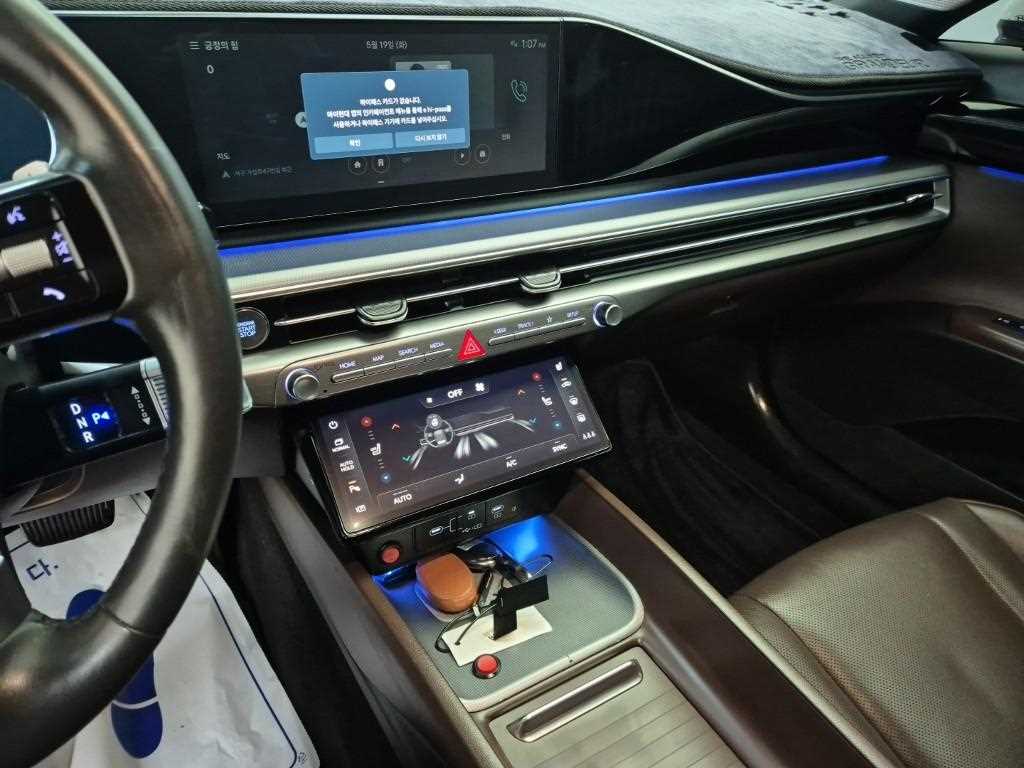HYUNDAI Grandeur - Vista 10