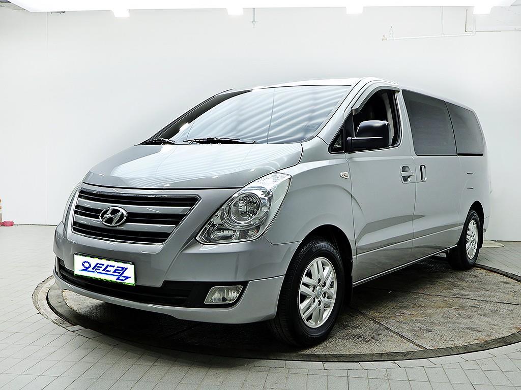 HYUNDAI Starex - Vista 3