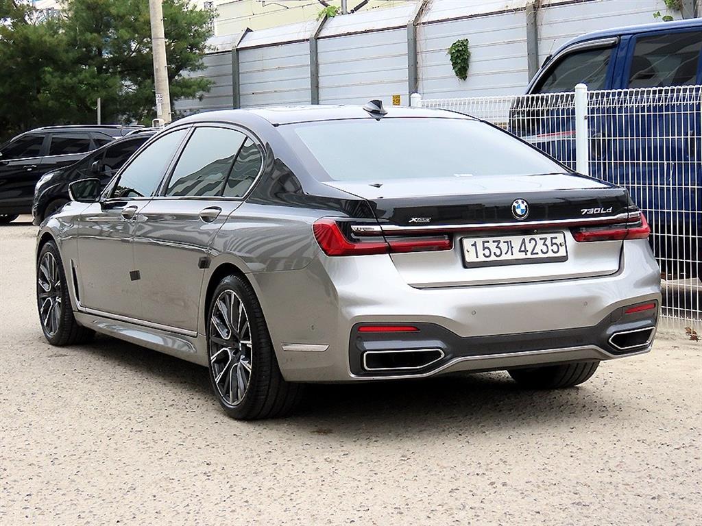BMW 7 Series - Vista 3