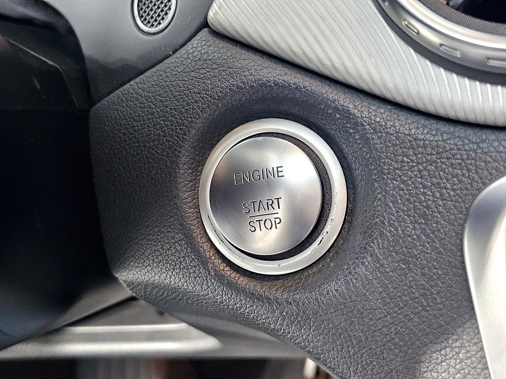 Mercedes Benz GLA Class 2016 Gris - Importación desde Corea - HF Imports Iquique - Foto 13