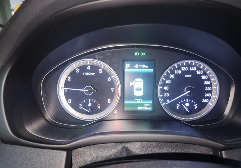 HYUNDAI Grandeur - Vista 5