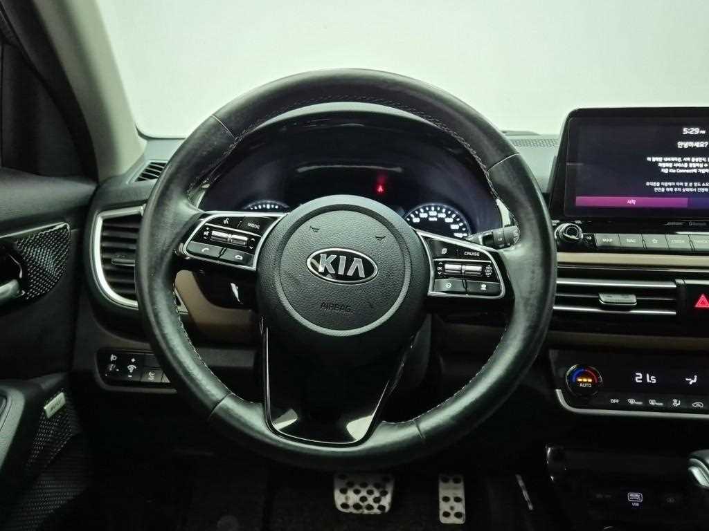 KIA Seltos - Vista 9