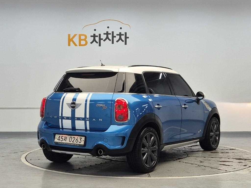 Mini Countryman - Vista 3